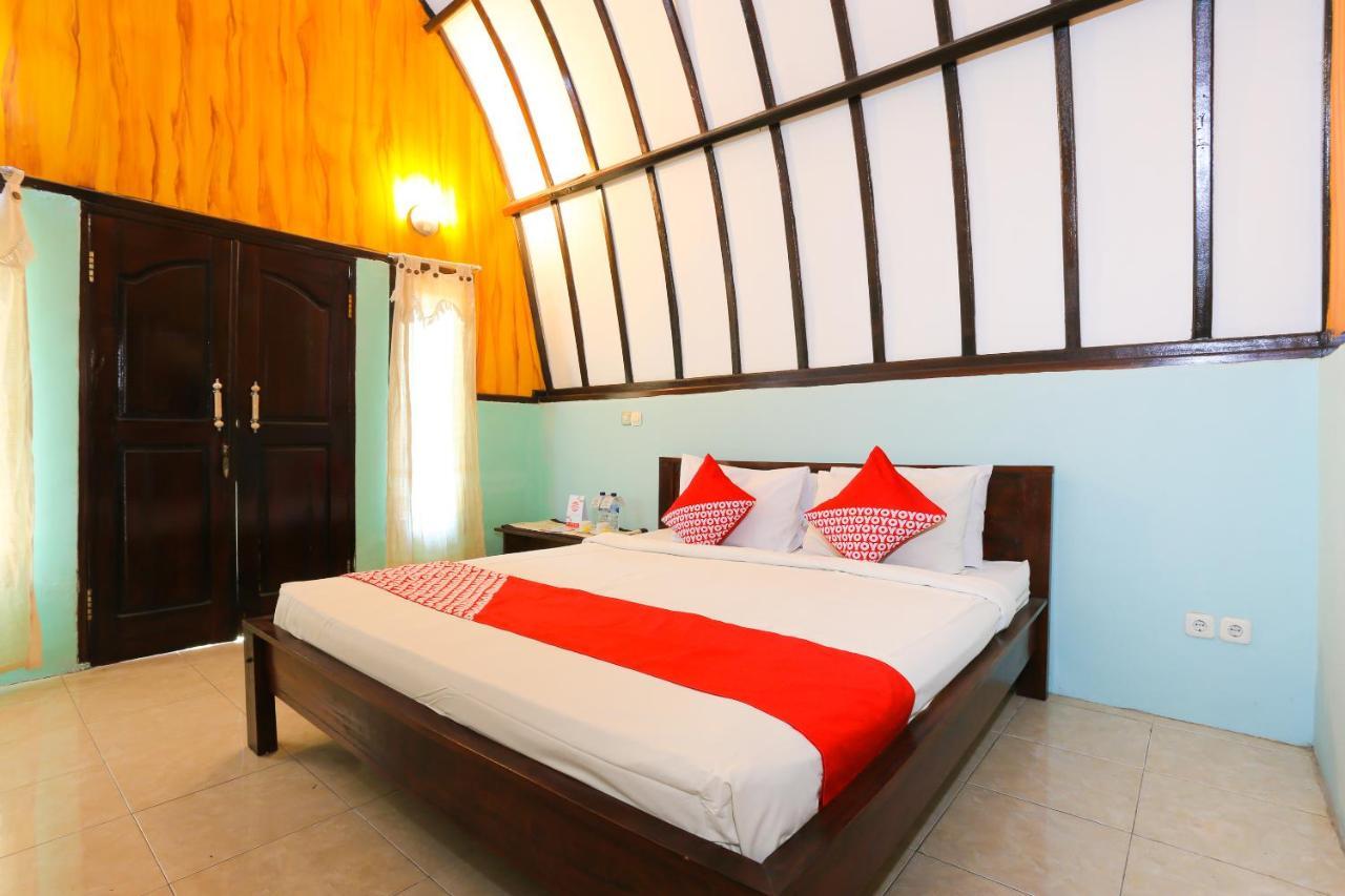 Oyo 1365 Sunrise Lumbung Hotel Gili Trawangan Bagian luar foto
