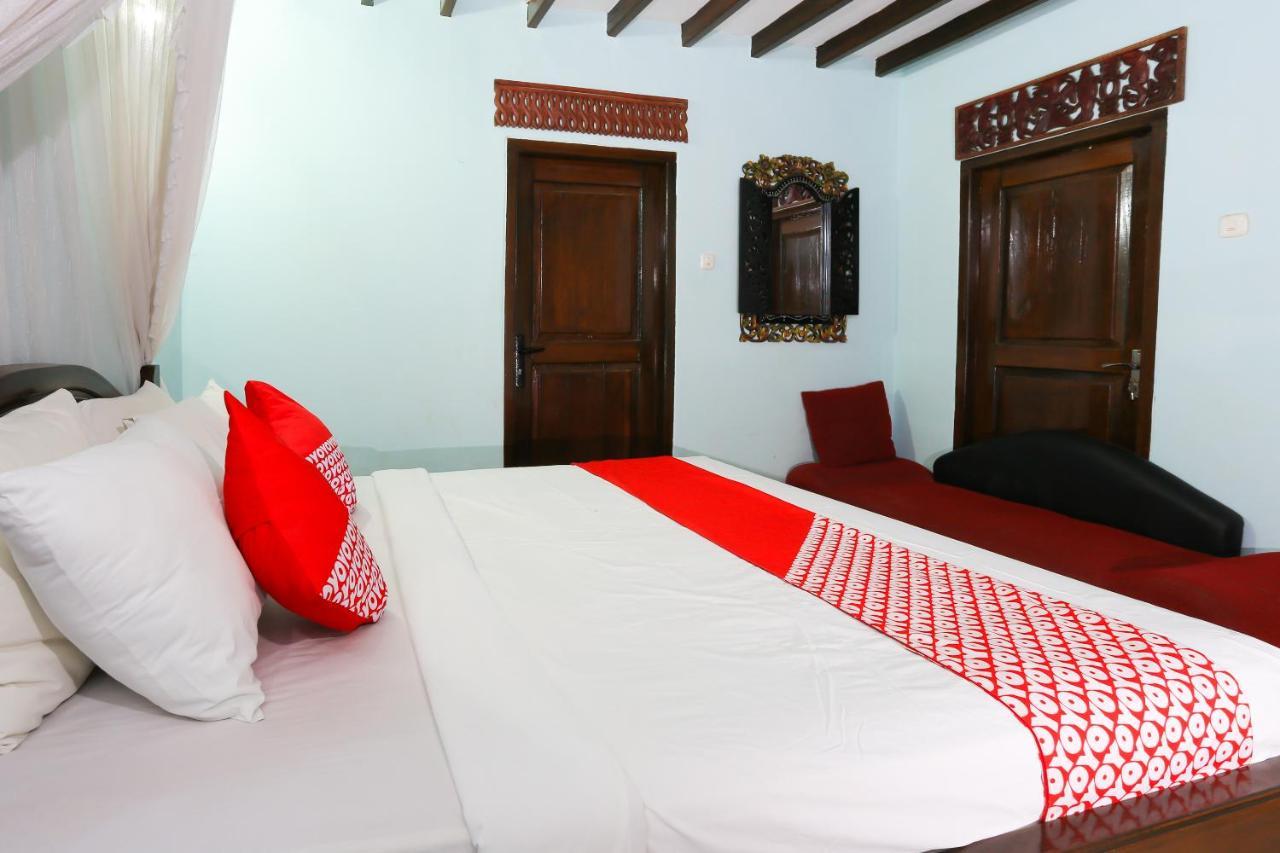 Oyo 1365 Sunrise Lumbung Hotel Gili Trawangan Bagian luar foto