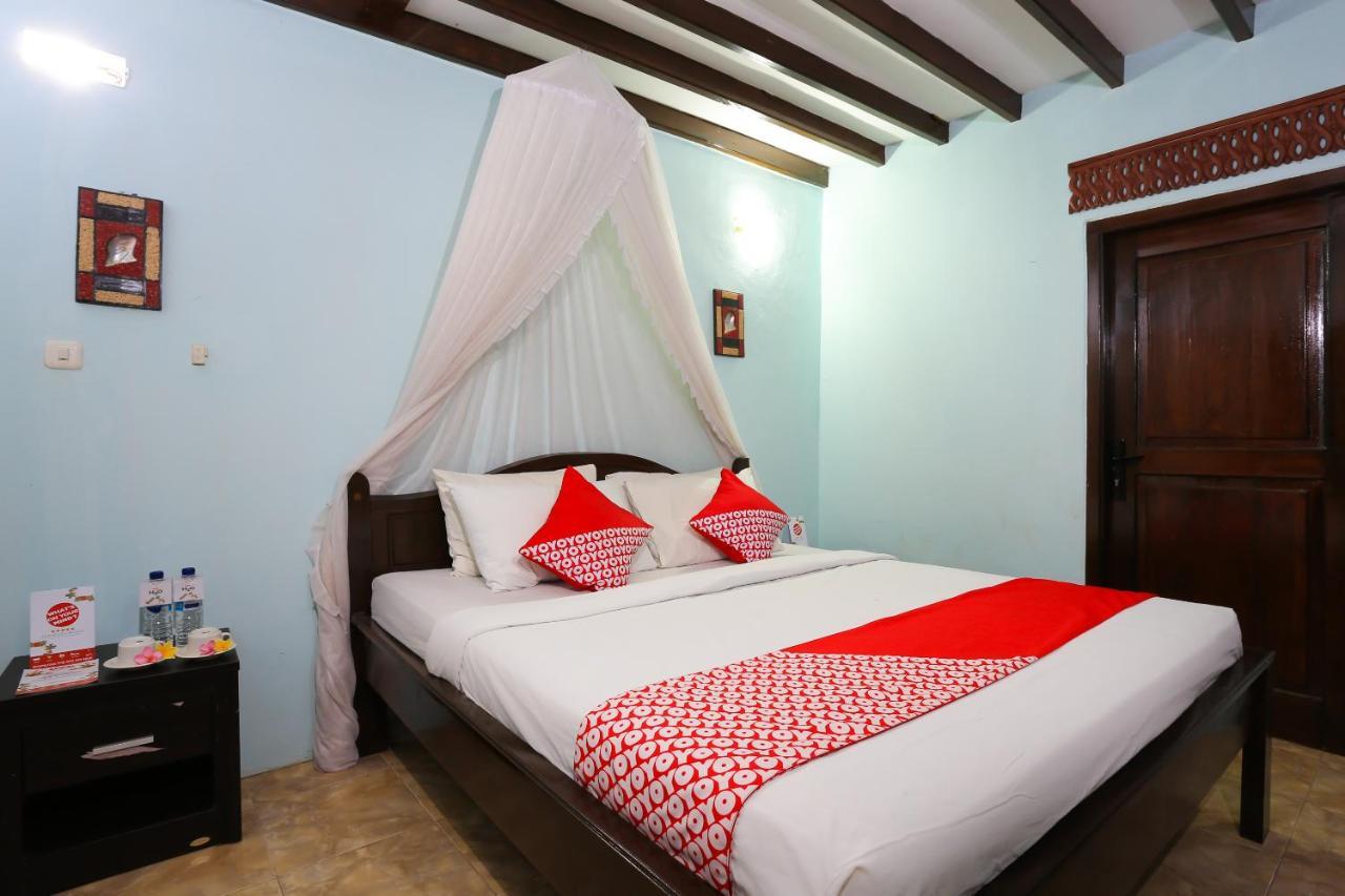 Oyo 1365 Sunrise Lumbung Hotel Gili Trawangan Bagian luar foto