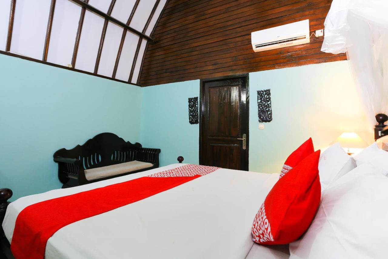 Oyo 1365 Sunrise Lumbung Hotel Gili Trawangan Bagian luar foto