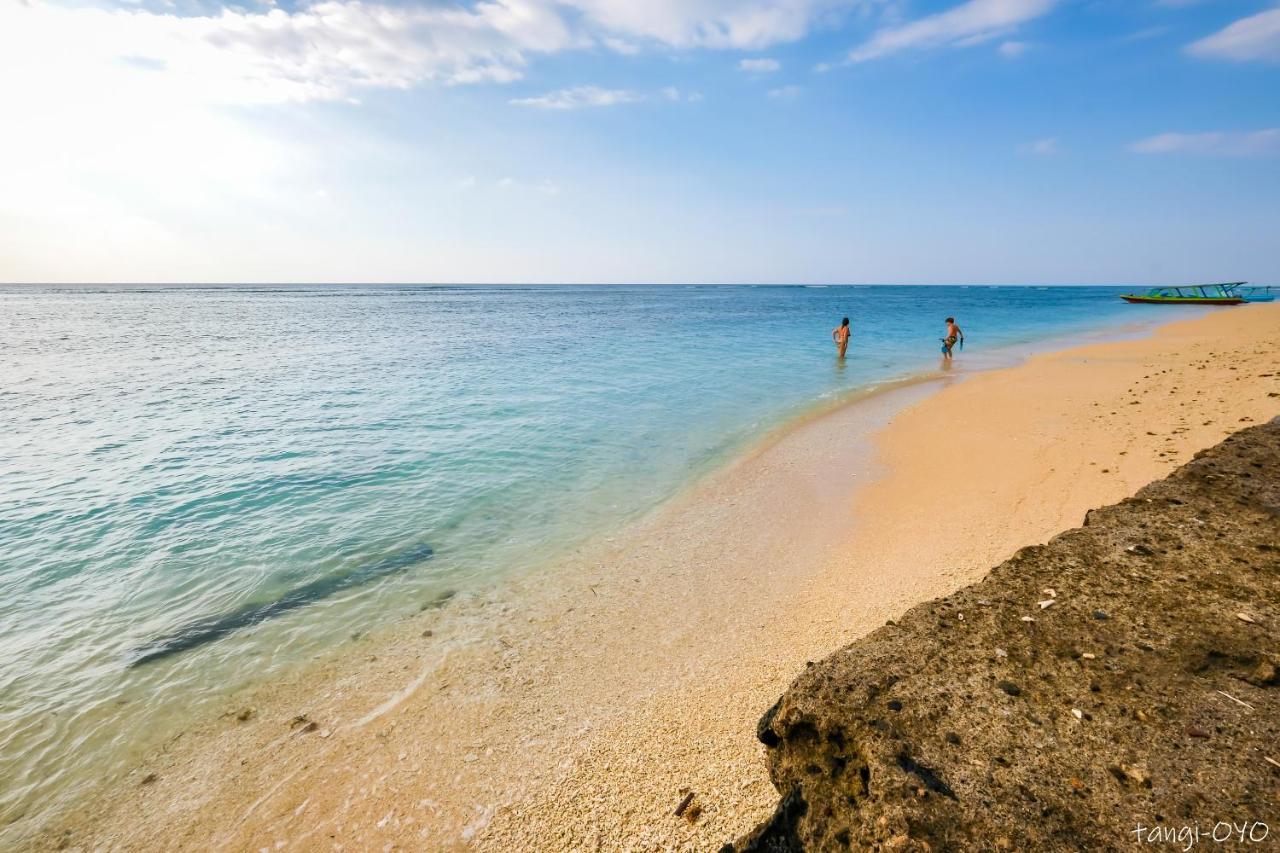 Oyo 1365 Sunrise Lumbung Hotel Gili Trawangan Bagian luar foto